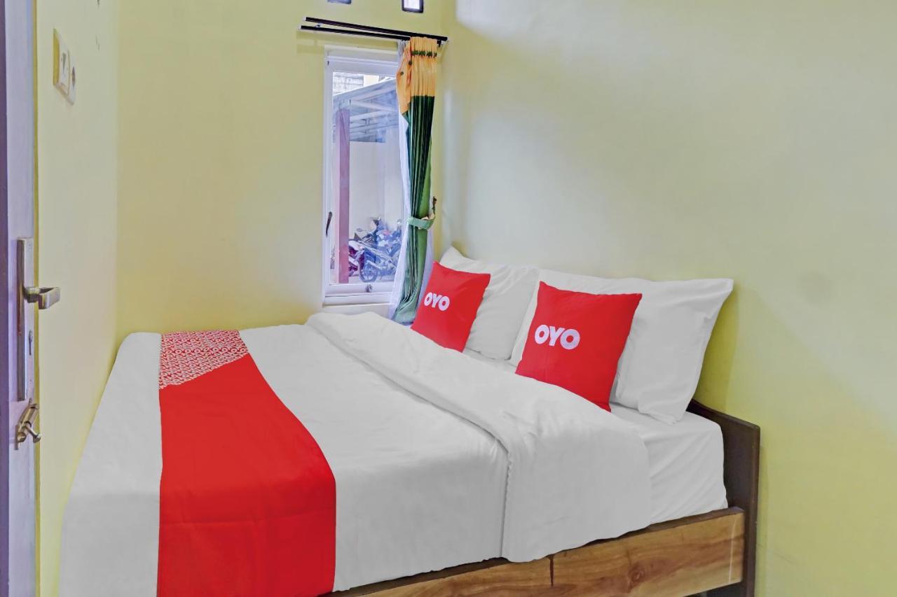 OYO 3298 Bromo Guest House Family Malang Exterior foto